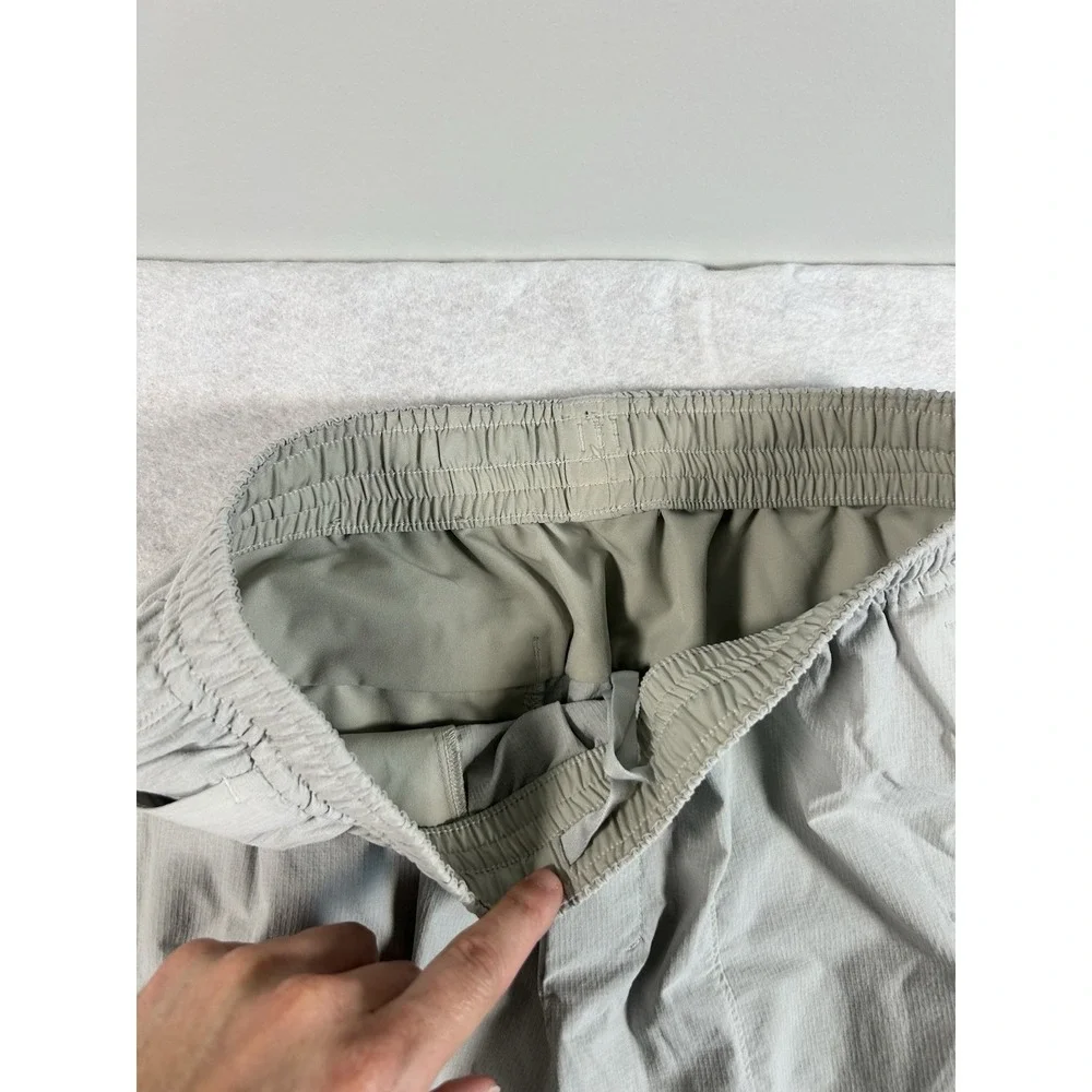 Lululemon Men's Ripstop Pull-On Classic-Fit Pants Medium Grey 30
